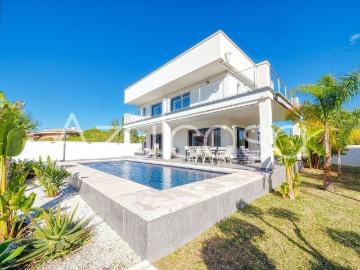 Casa en venta San Juan de Alicante, España