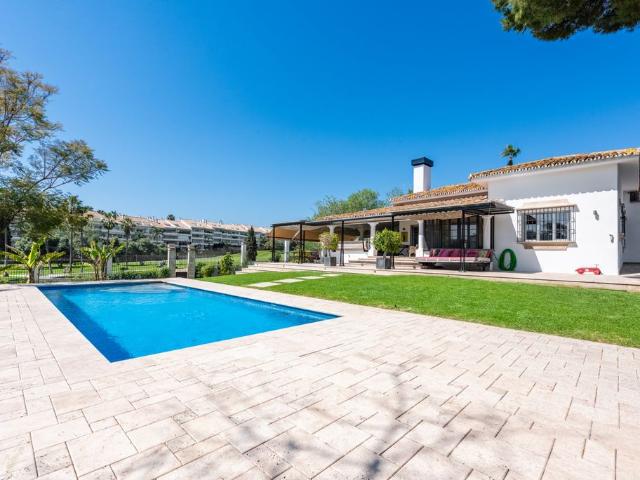 Casa en venta San Pedro de Alcántara, España
