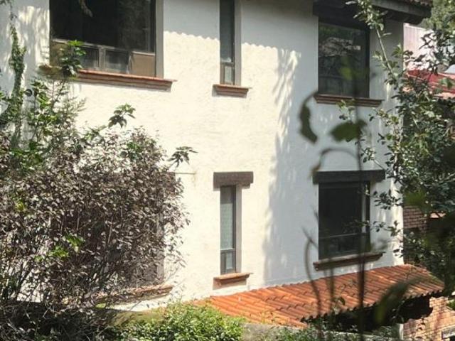 CASA EN VENTA SANTA MARIA TEPEPAN XOCHIMILCO, 494 M2 DE TERRENO, CON HERMOSO JARDÍN