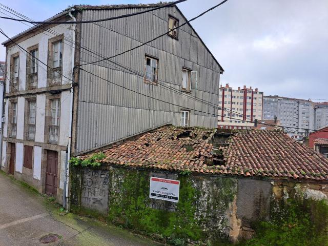 Casa en venta. Santiago de Compostela