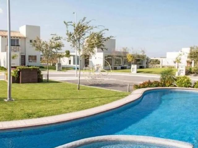 CASA EN VENTA SENDA REAL CELAYA