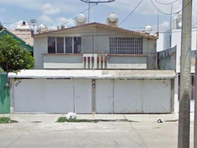 CASA EN VENTA: Sevillana, Fracc. Ciudad de los Olivos, C.P. 36544, Irapuato, Guanajuato