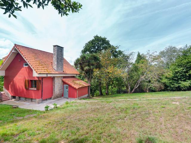 Casa en venta. Siero
