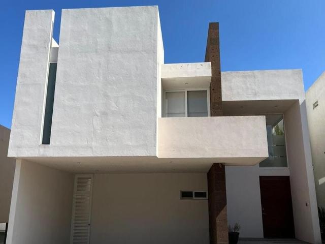 CASA EN VENTA SIERRA AZUL