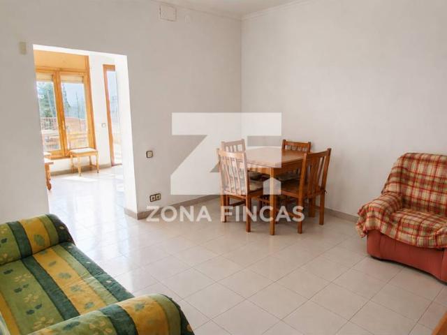 Casa en venta situada en zona tranquila cerca de la montaña