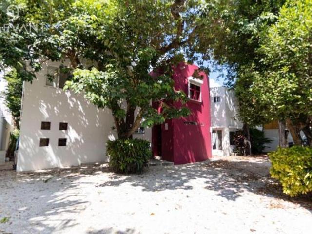 CASA EN VENTA SM 17