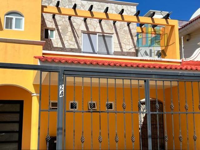 CASA EN VENTA SM 17 4 REC CON JARDIN