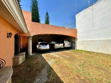 CASA EN VENTA SOBRE AV. HIDALGO