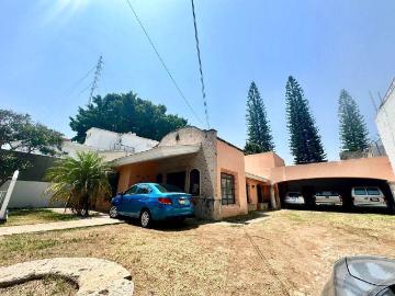 CASA EN VENTA SOBRE AV. HIDALGO