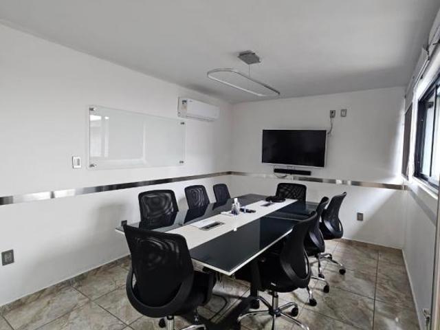 Casa en venta sobre Av. Lopez de Legaspi