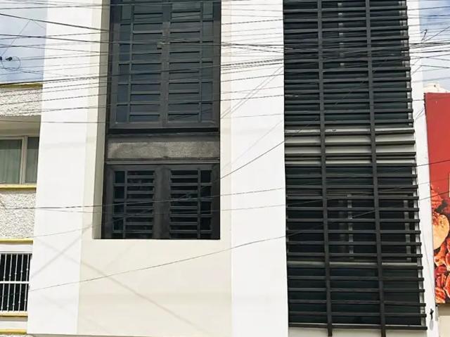 CASA EN VENTA SOBRE AVENIDA EN COLINAS DE SANTA JULIA