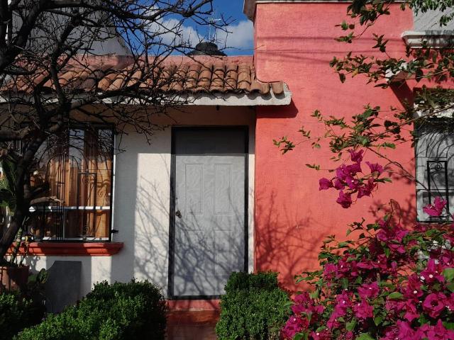 Casa en venta sobre Pie de la Cuesta ? Fraccionamiento Central Norte