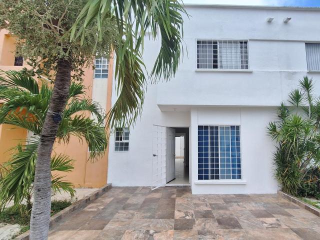 CASA EN VENTA SOL DEL MAYAB SM 56 CANCUN QROO C4140