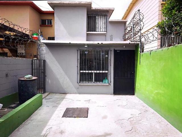 Casa en Venta. Solo contado. 4