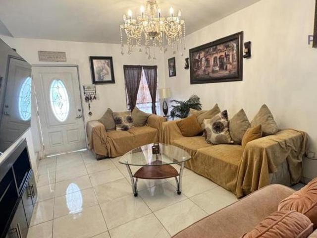 Casa en Venta ¡TU NUEVO HOGAR TE ESPERA EN SEGOVIA!