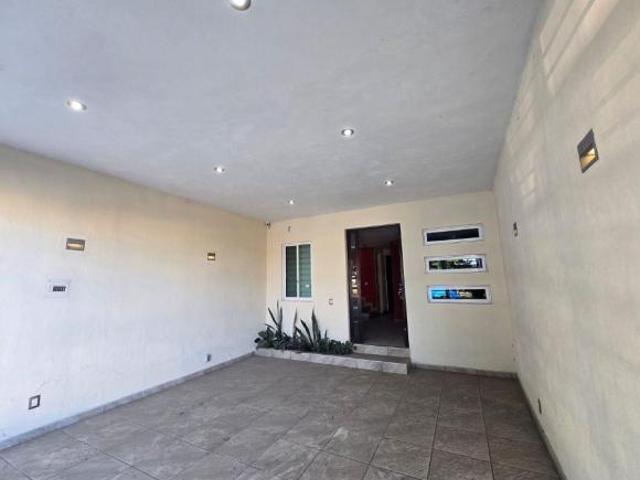 CASA EN VENTA TLAJOMULCO DE ZUÑIGA