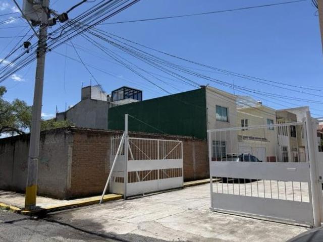 Casa en Venta Toluca, Col. 8 cedros