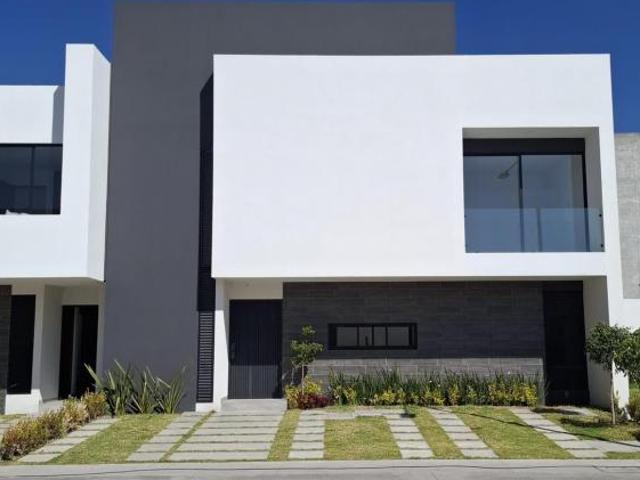 CASA EN VENTA TOLUCA RESIDENCIAL PUERTA METEPEC