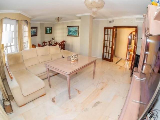 Casa en venta Tomares