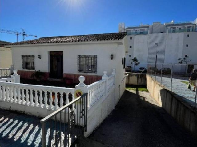 Casa en venta Torrox costa playa con Vivienda de 244 m2 y parcela de 366 m2