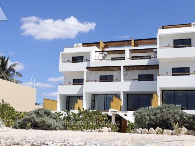 Casa en Venta, TOWNHOUSE FRENTE AL MAR, 4 Recámaras, San Benito, Yucatán