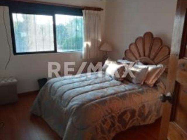 CASA EN VENTA TRES PISOS SANTA RITA CELAYA
