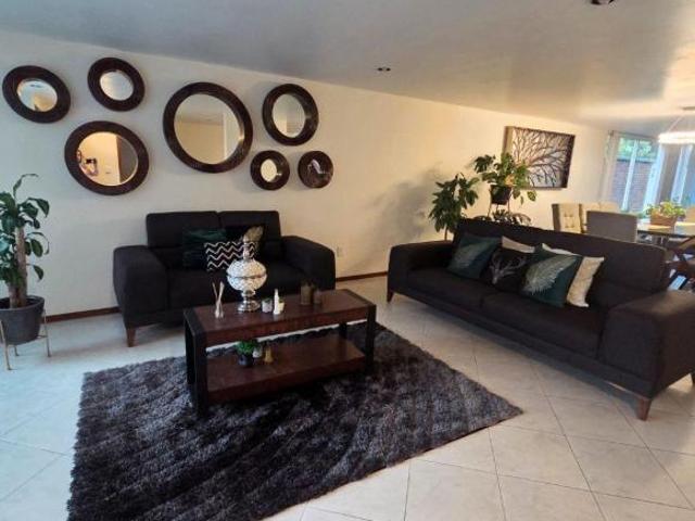 CASA EN VENTA TREVI FRACC. BOSQUE DE LAS FUENTES CALIMAYA