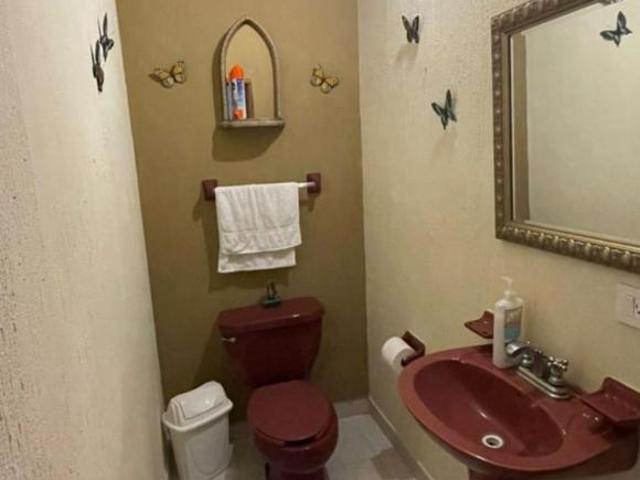 Casa en Venta. U. H. INMECAFE. Xalapa, Veracruz