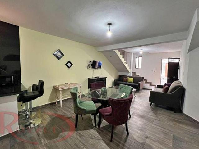 Casa en venta ubicada en 28 de Abril Norte, con departamento independiente en zona centro