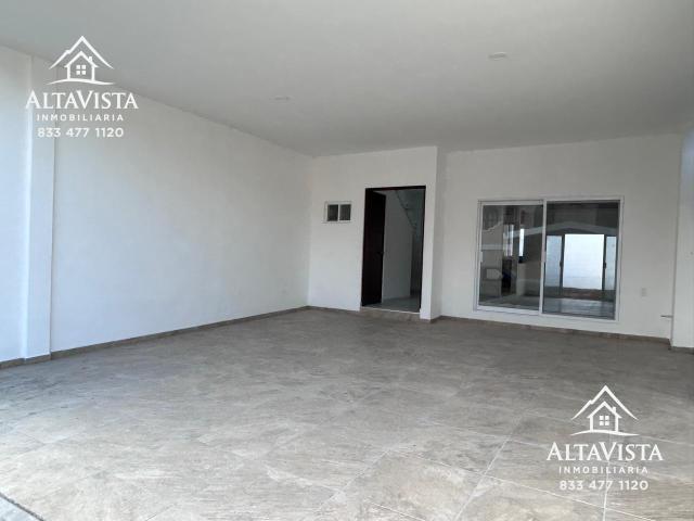 CASA EN VENTA UBICADA EN COL. LOMA DEL GALLO, CIUDAD MADERO, TAMPS