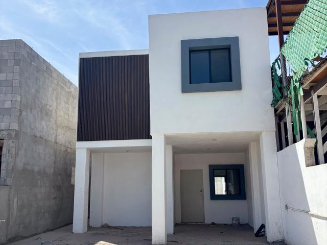 Casa en venta ubicada en Col. Televisora en la zona de Jardines del Lago y Conjunto Urbano Esperanza