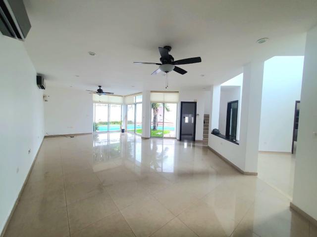 CASA EN VENTA UBICADA EN CASA BLANCA