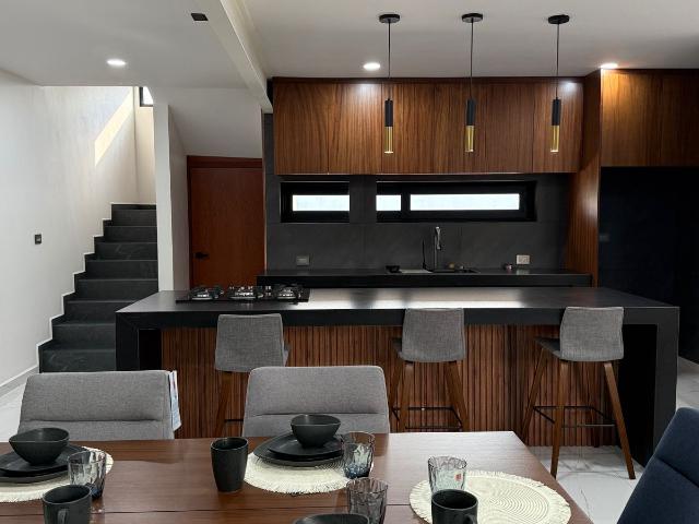 CASA EN VENTA UBICADA EN EL CEDRO