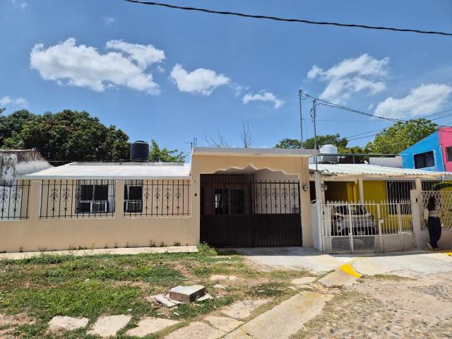 CASA EN VENTA UBICADA EN FRACCIONAMIENTO HERIBERTO KEHOE VICENT