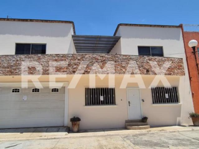 CASA EN VENTA UBICADA EN FRACCIONAMIENTO SAN MARTÍN. COLONIA SABINA