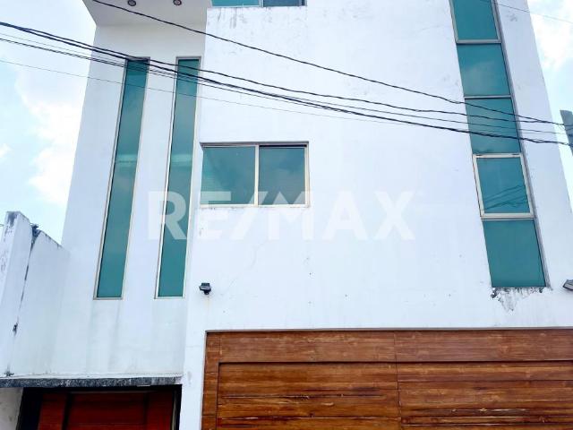 CASA EN VENTA UBICADA EN IXTACOMITAN