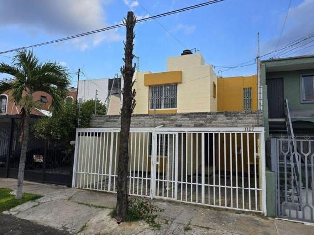 Casa en venta ubicada en Las Aguilas, Zapopan