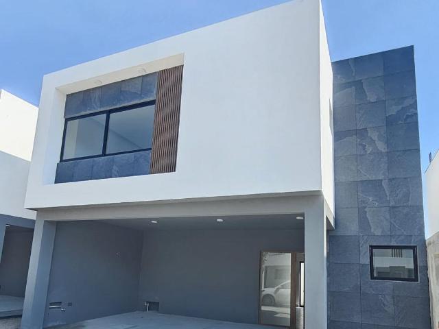 Casa en venta ubicada en real campestre