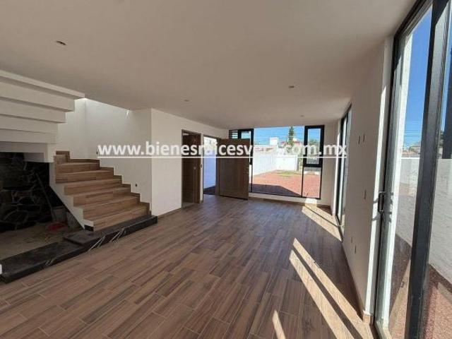 CASA EN VENTA UBICADA EN TEQUISQUIAPAN EN BORDO BLANCO. Ada