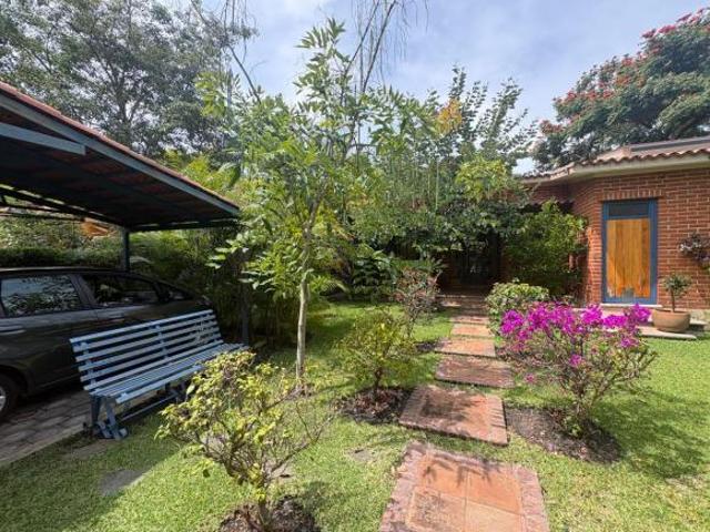 CASA EN VENTA UN NIVEL FRAC. HUERTAS DEL LLANO COL. JIUTEPEC