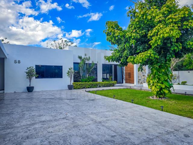 Casa en venta, zona norte de M?rida. Privada Hacienda Cholul