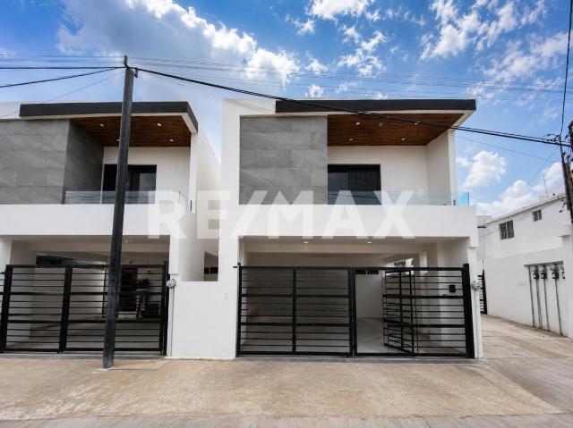 Casa en Venta Unidad Nacional