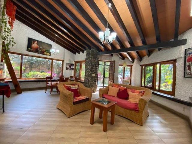 Casa en Venta Univel con Vigilancia, Fracc. Las Fincas, en Jiutepec
