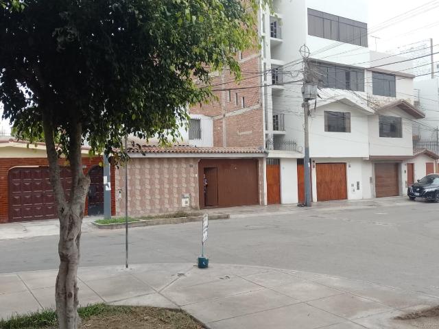 Casa en Venta Urb. El Roció Bellavista