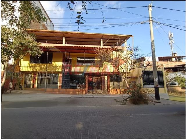 Casa En Venta – Urb. Las Mercedes