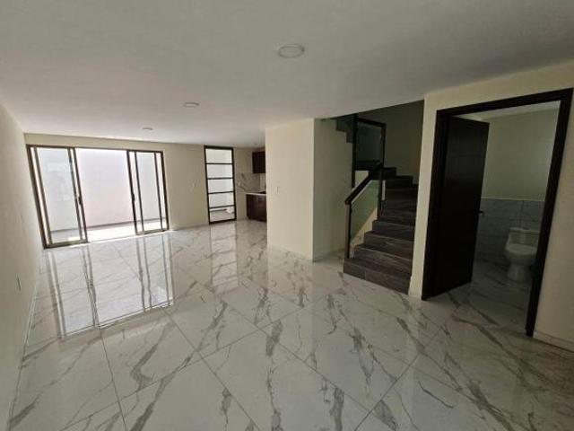 CASA EN VENTA VALLE DEL SOL PACHUCA 3 RECAMARAS ROOF GARDEN