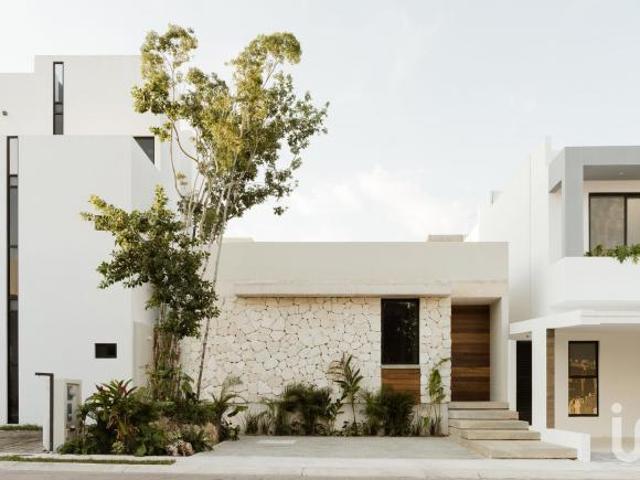 CASA EN VENTA VIA CUMBRES