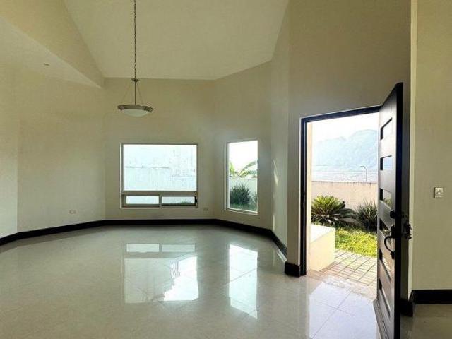 CASA EN VENTA VILLA MONTAÑA