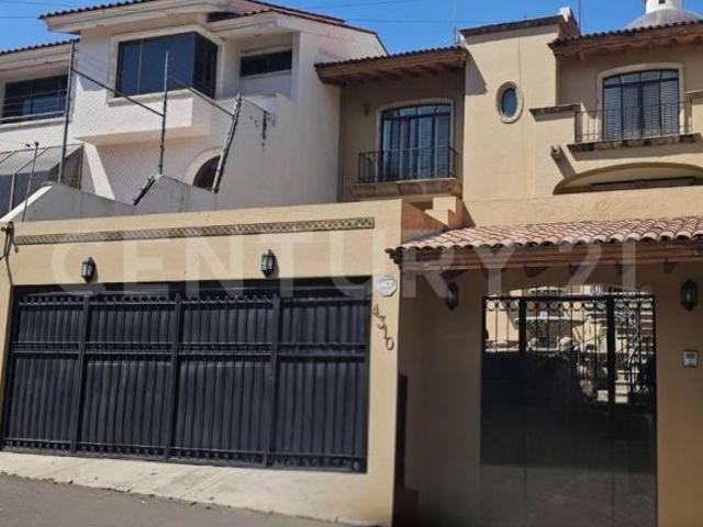 Casa en Venta, Villa Universitaria, Zapopan, Jalisco