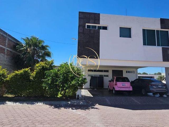 CASA EN VENTA VISTA HERMOSA CORTAZAR